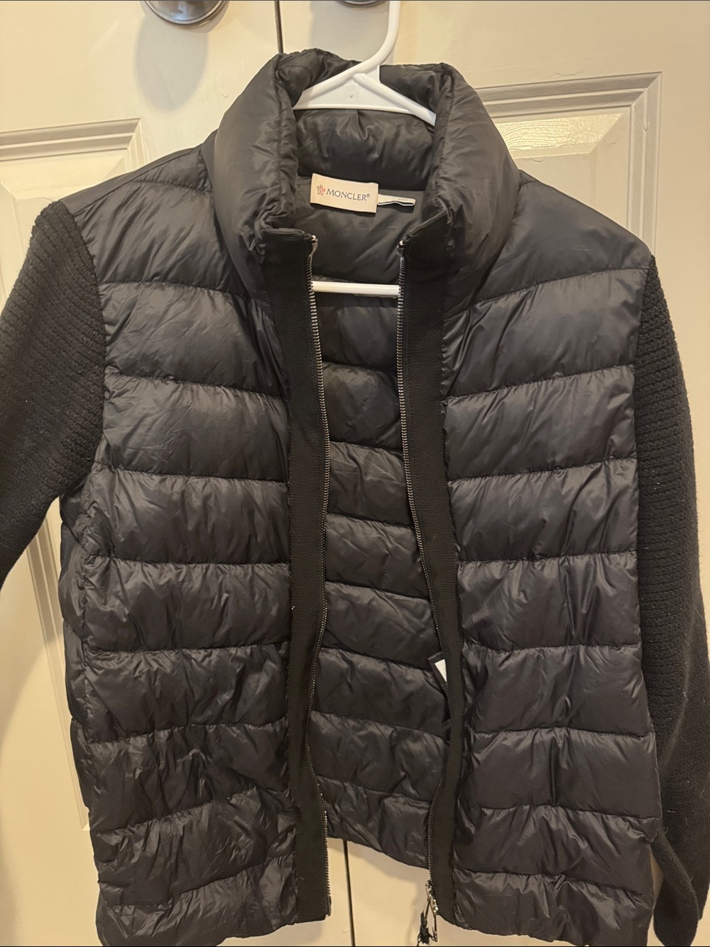 Authentic verified Moncler Black Quilted Puffer Jacket with Knit Sleeves - Picture 5 of 8